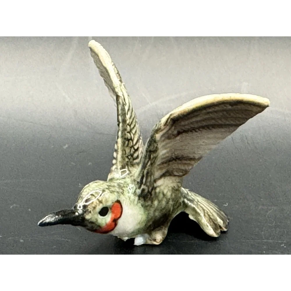 Porcelain Hummingbird With Flower 1